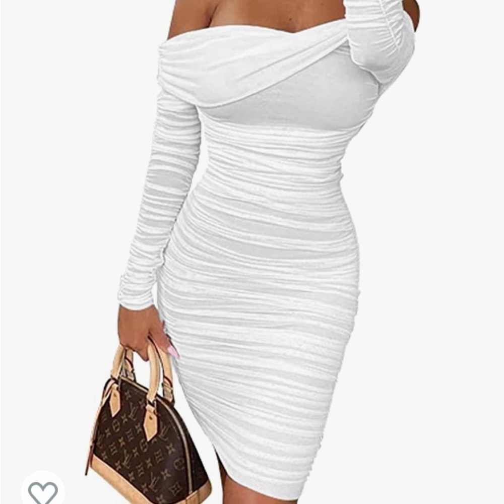White long sleeve scrunched dress